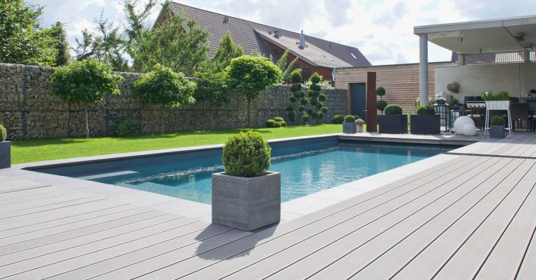 Детальніше про статтю Що це таке, терасна дошка з ДПК (дерево-полімерний композит)?